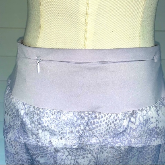 Women’s Avia Compression Short w/ Zipper pocket and built in underwear NWT - Picture 5 of 6